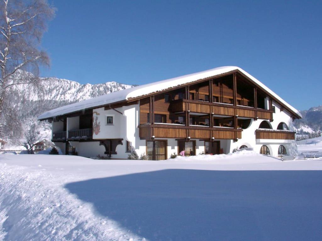 Landhaus Schnoeller Tannheim Esterno foto