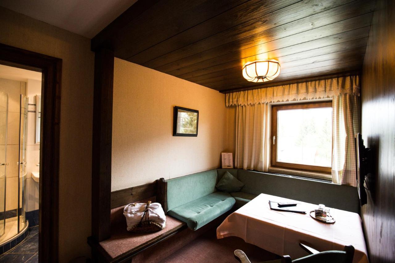 Landhaus Schnoeller Tannheim Esterno foto